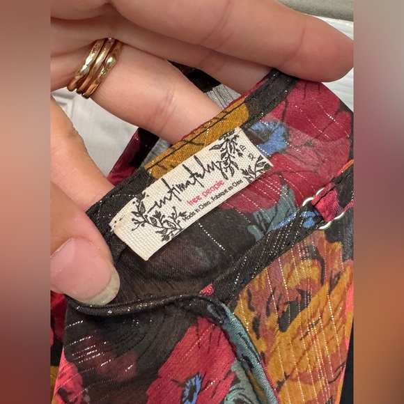 Free People Over It All Lurex floral velvet Cami Women’s Size XS - Picture 11 of 12